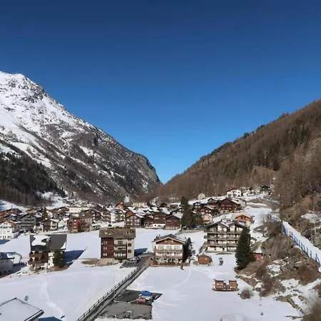 In Fee Near Slopes
